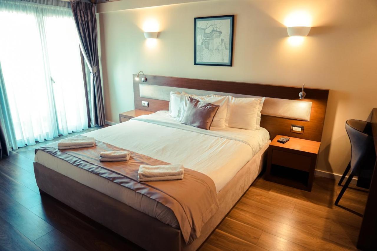 Center Hotel Gjirokaster Luaran gambar