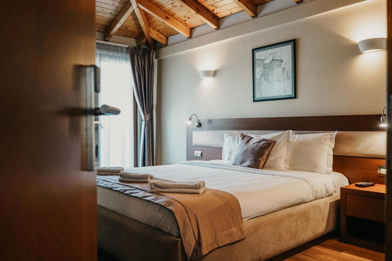 Center Hotel Gjirokaster Luaran gambar
