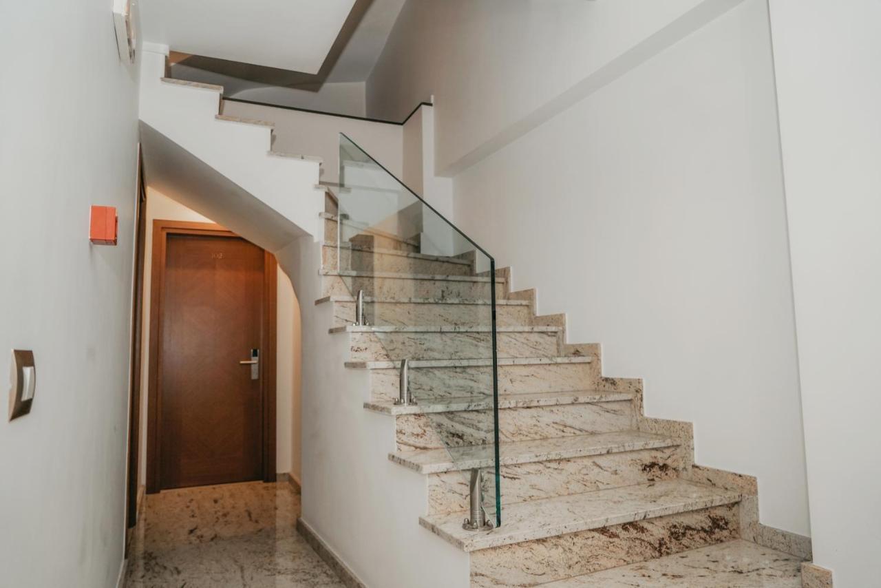 Center Hotel Gjirokaster Luaran gambar