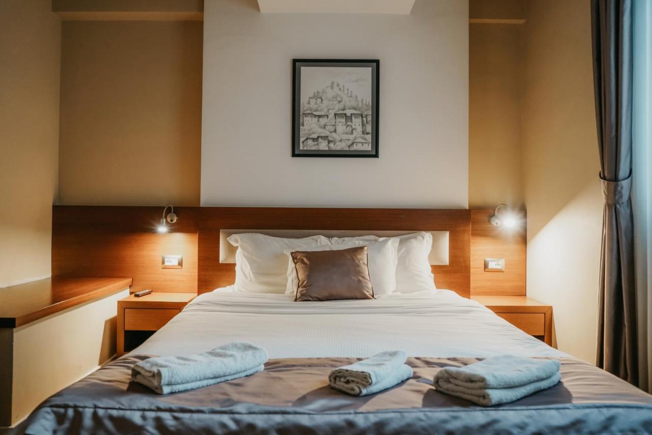 Center Hotel Gjirokaster Luaran gambar